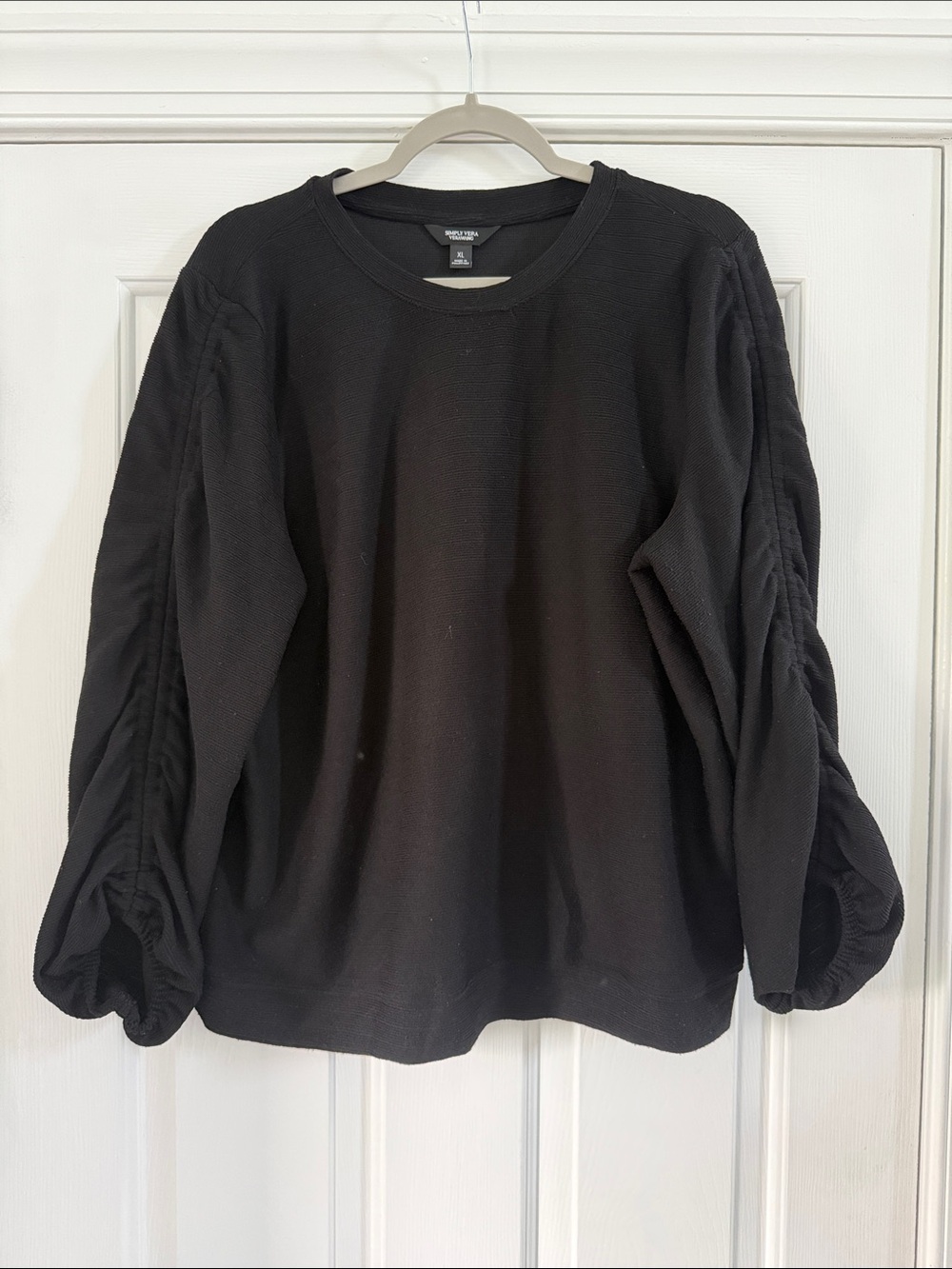 Simply Vera Wang Black Pullover Sweater with Ruched Sleeves